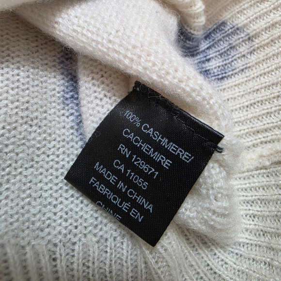 360CASHMERE SIZE M CASHMERE SKULL PRINT TURTLENECK SWEATER - Picture 5 of 8